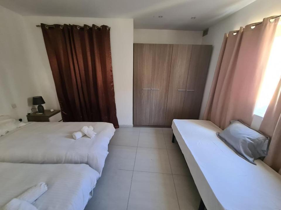 Saint Julian's St Julians Central 2 Bedroom Apartment מראה חיצוני תמונה